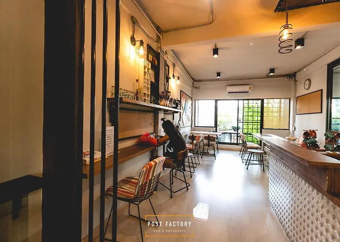 Post Factory Couette-café 2*